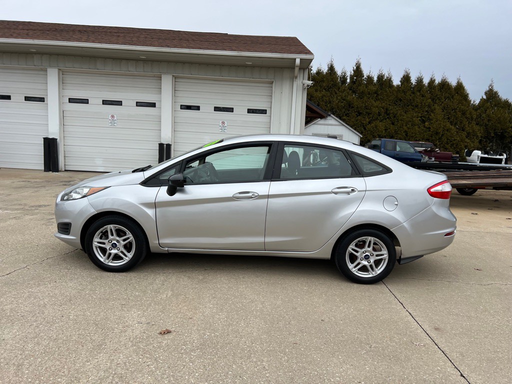 2017 Ford Fiesta Image 12