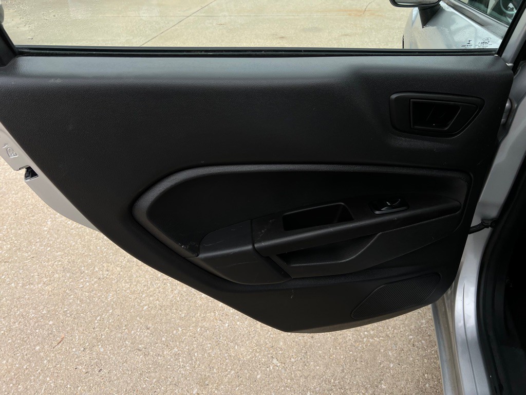 2017 Ford Fiesta Image 26