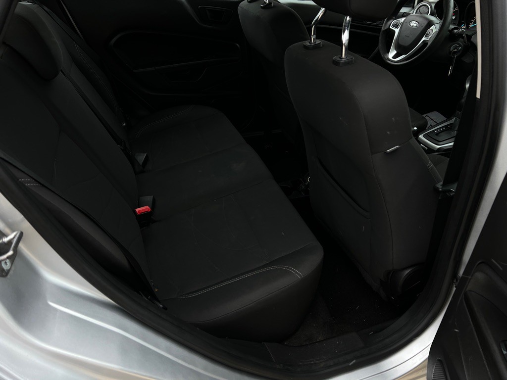 2017 Ford Fiesta Image 30