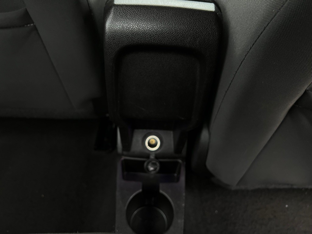2017 Ford Fiesta Image 31