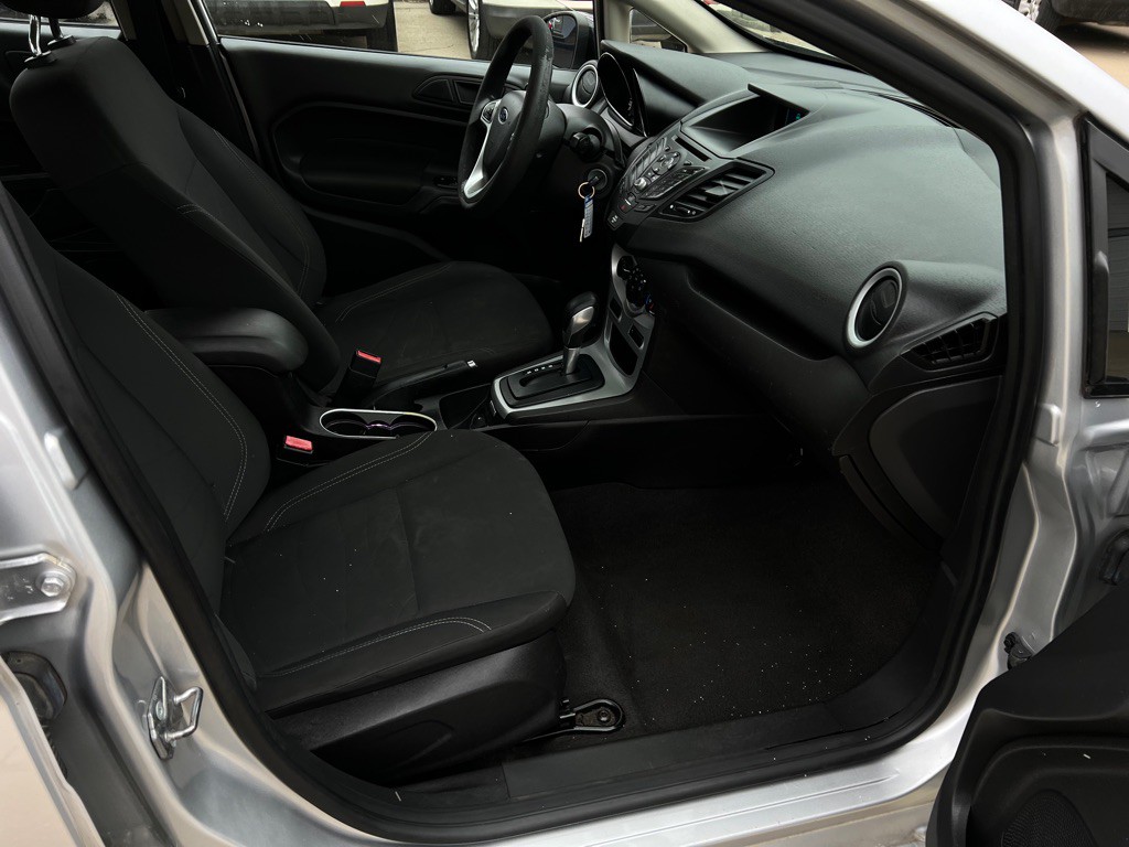 2017 Ford Fiesta Image 34