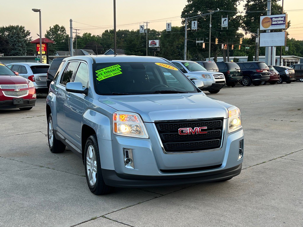 2015 GMC Terrain Image 2
