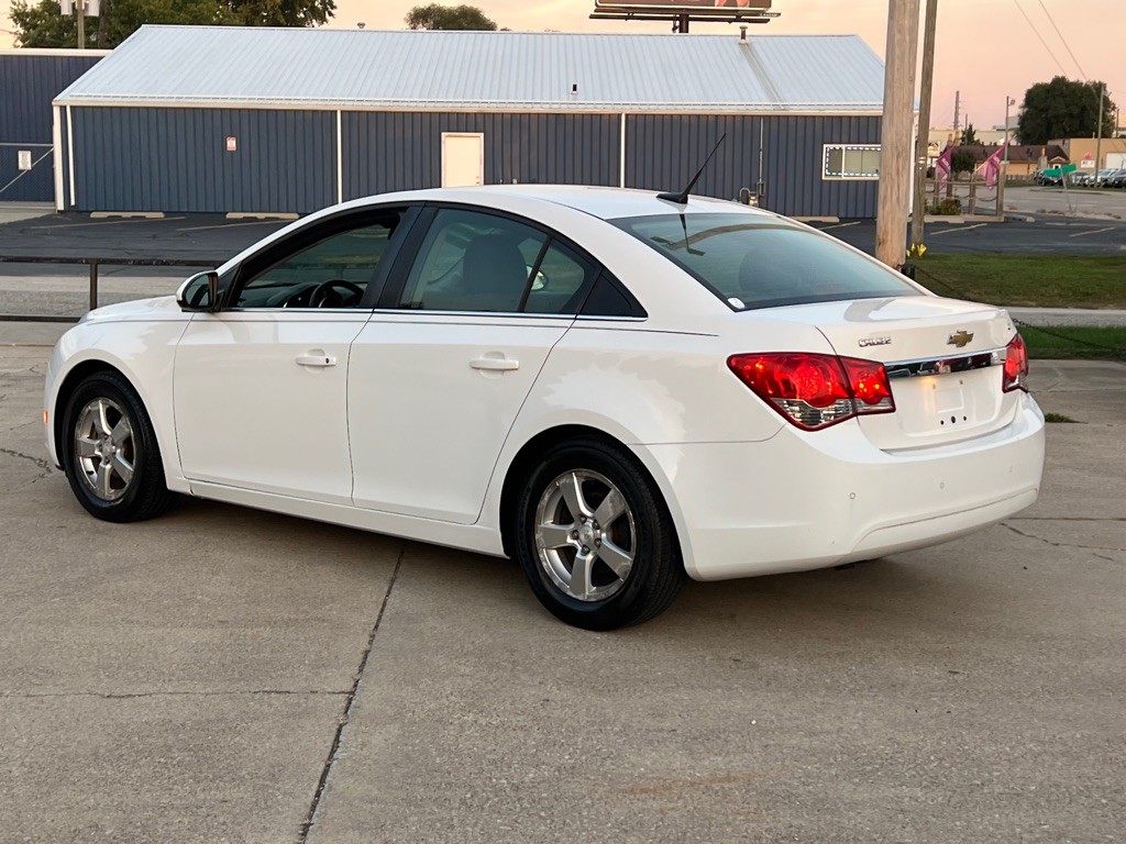 2012 Chevrolet Cruze Image 4