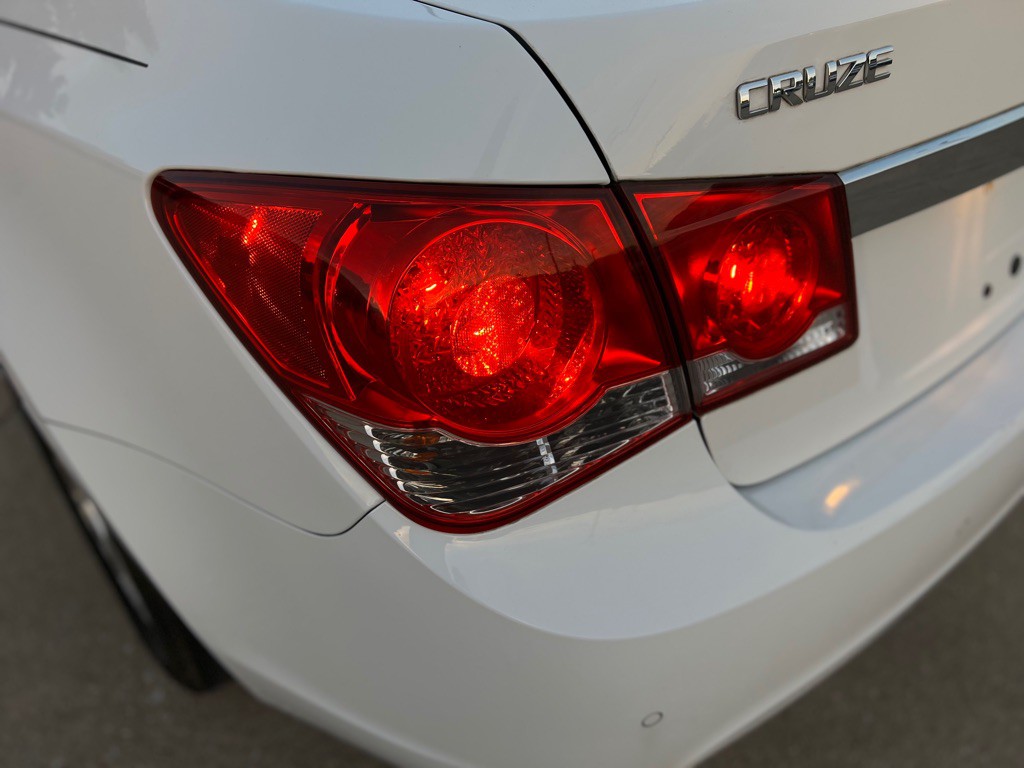 2012 Chevrolet Cruze Image 14