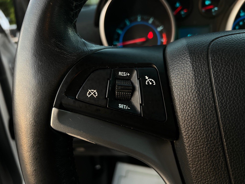 2012 Chevrolet Cruze Image 24