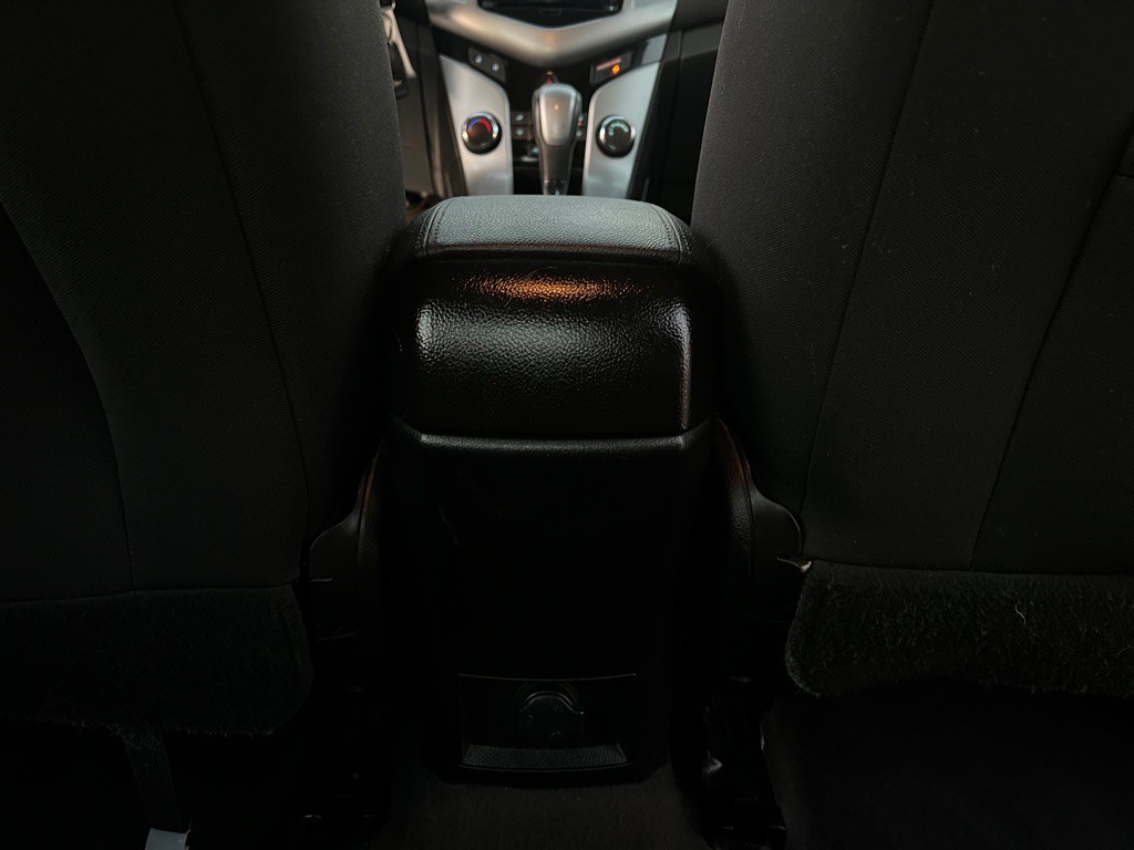 2012 Chevrolet Cruze Image 33