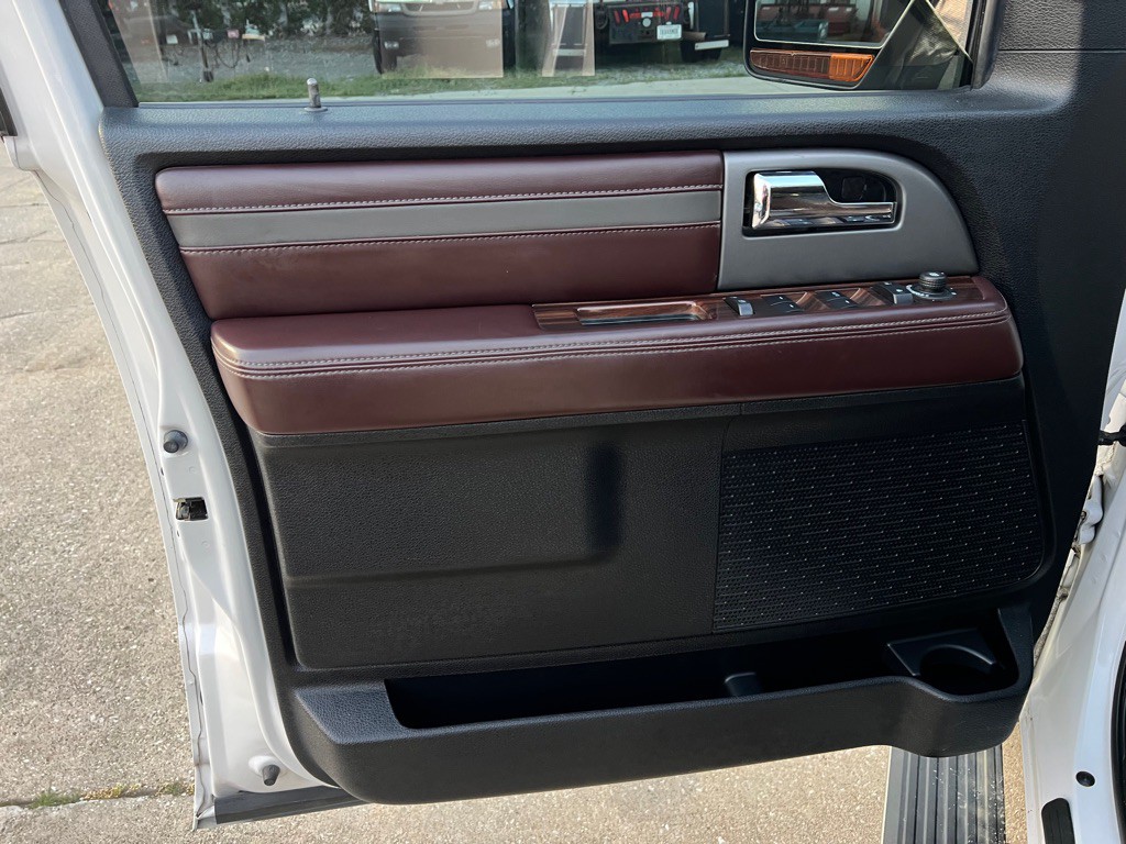 2015 Ford Expedition Image 16