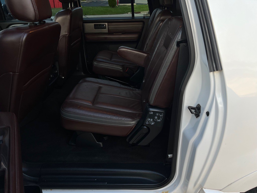 2015 Ford Expedition Image 30