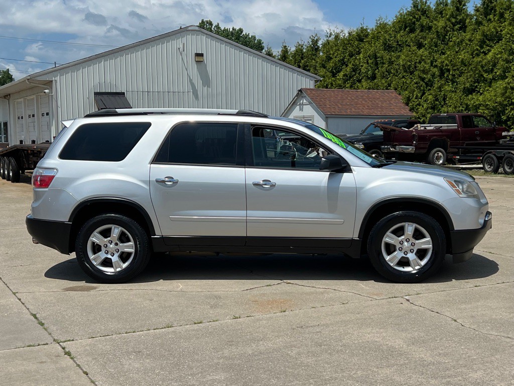 2012 GMC Acadia Image 2
