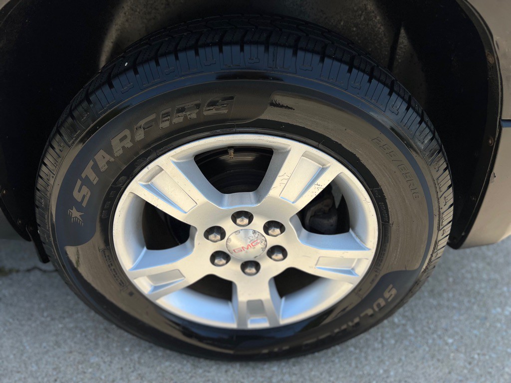 2012 GMC Acadia Image 17