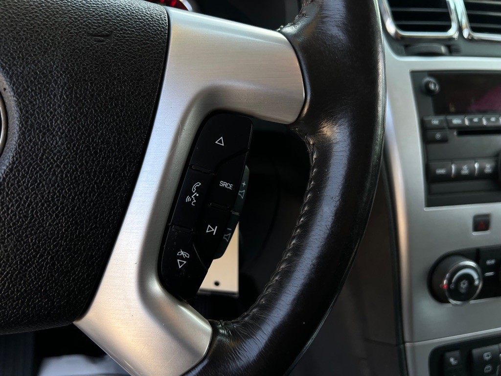 2012 GMC Acadia Image 24