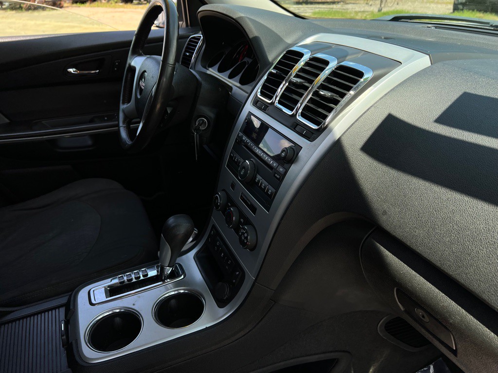 2012 GMC Acadia Image 43