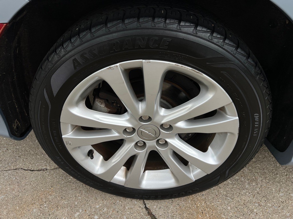 2015 Chrysler 200 Image 16