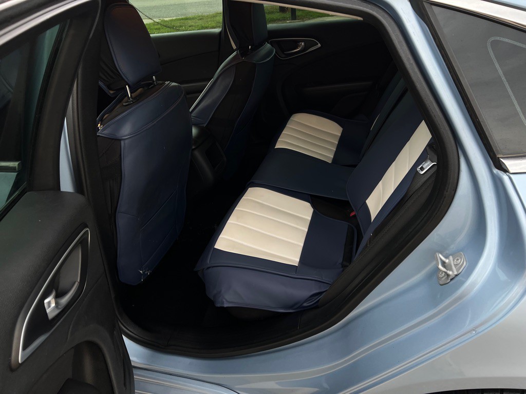 2015 Chrysler 200 Image 27