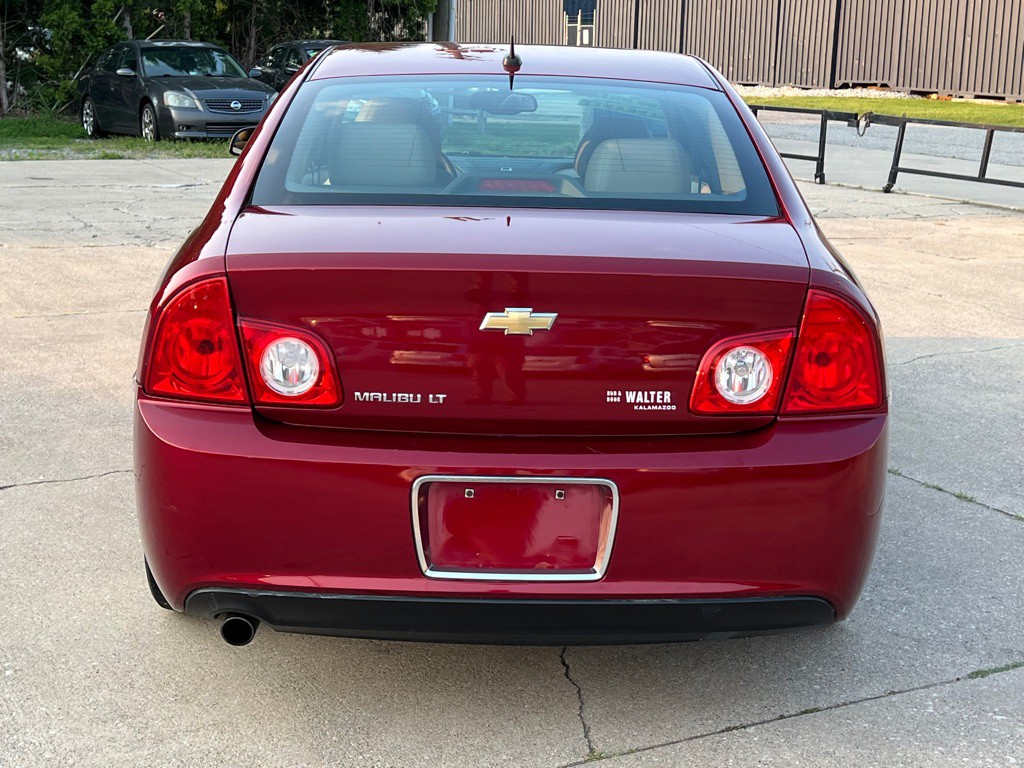 2011 Chevrolet Malibu Image 7