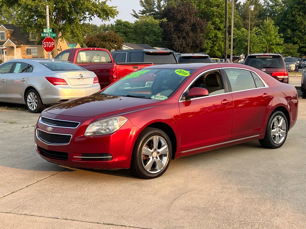 2011 Chevrolet Malibu Image 11