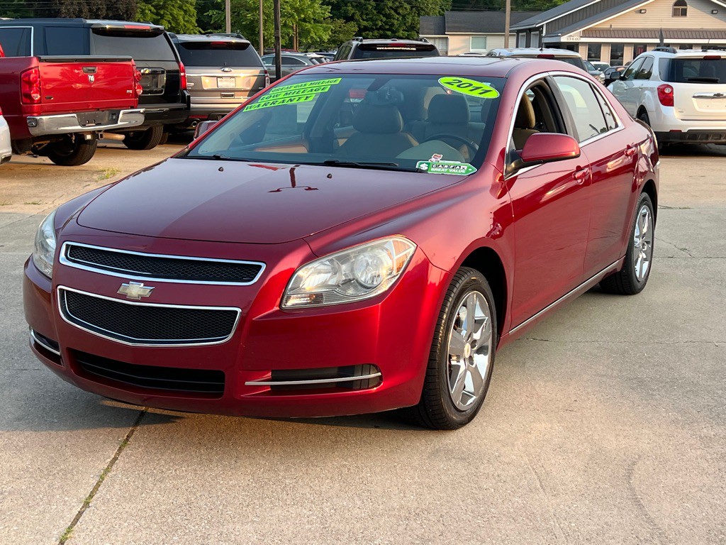 2011 Chevrolet Malibu Image 12