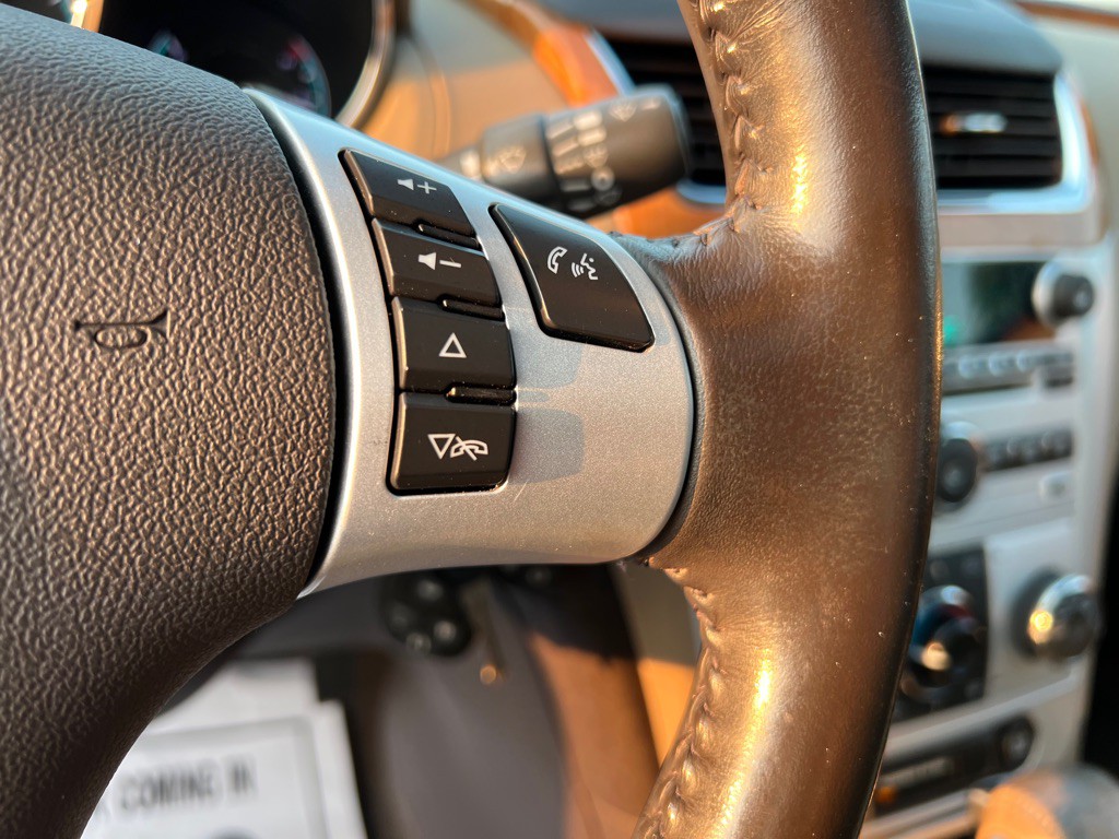 2011 Chevrolet Malibu Image 25