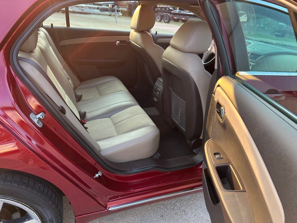 2011 Chevrolet Malibu Image 33