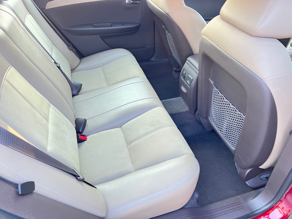 2011 Chevrolet Malibu Image 34