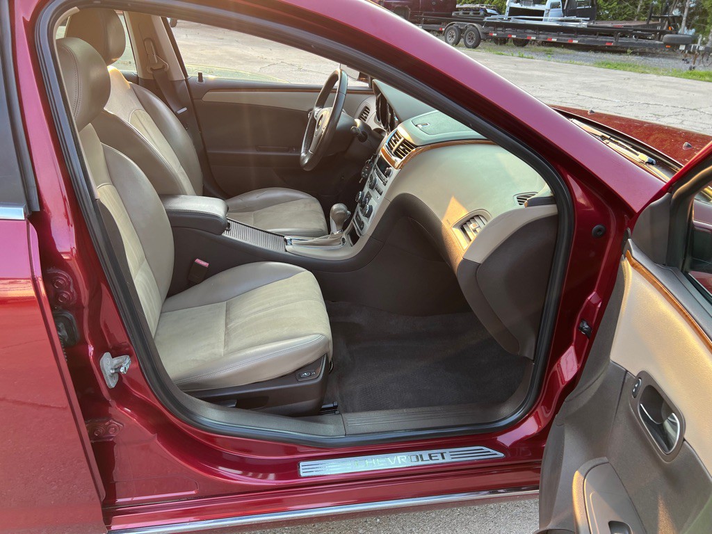 2011 Chevrolet Malibu Image 38