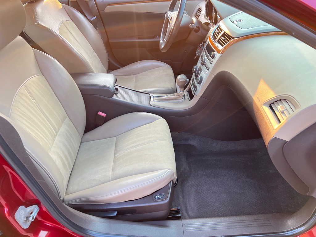 2011 Chevrolet Malibu Image 39
