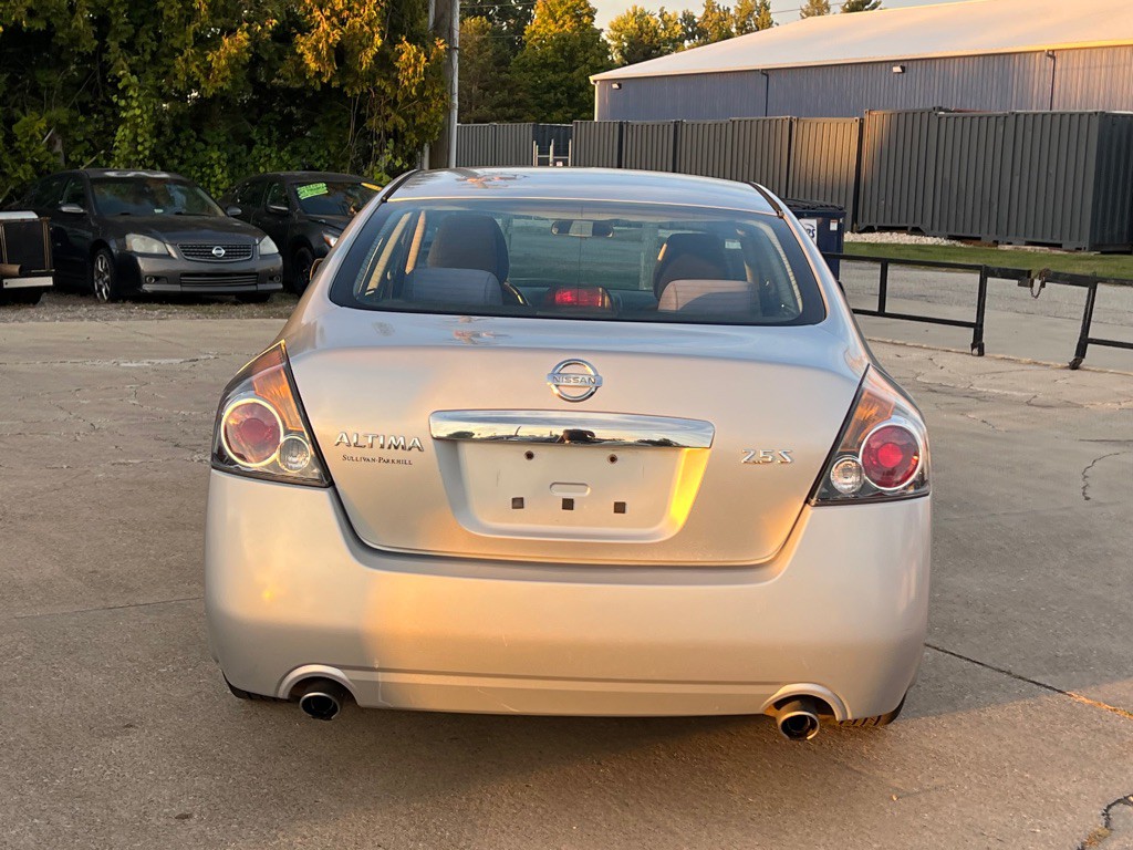 2010 Nissan Altima Image 6
