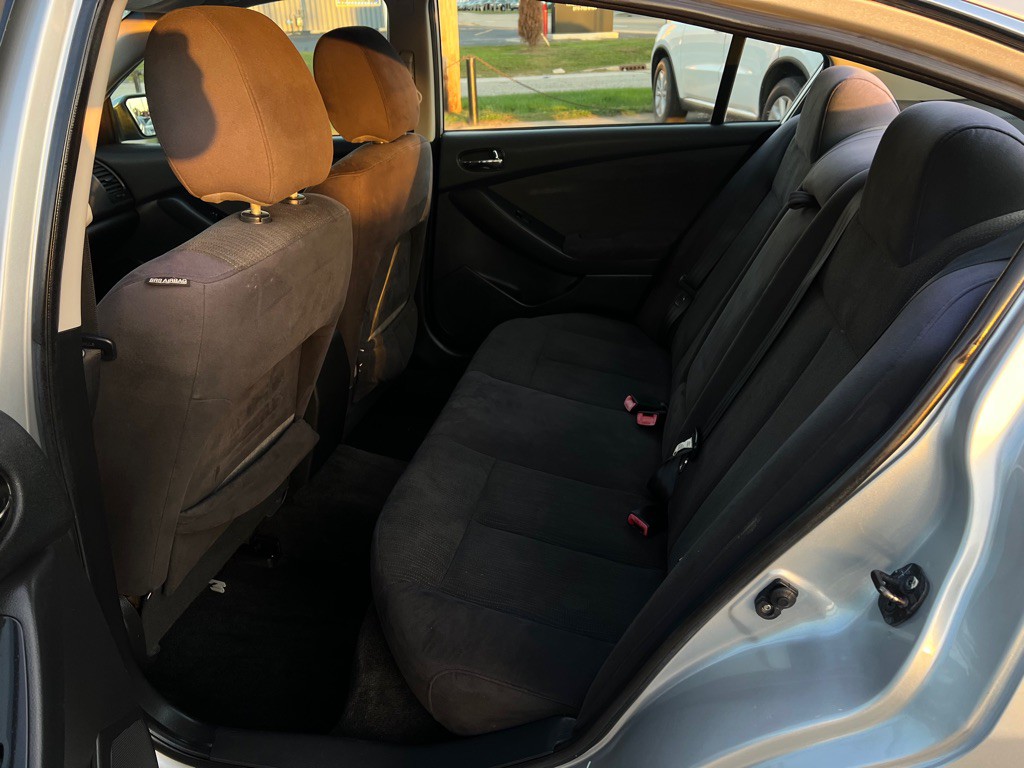 2010 Nissan Altima Image 29