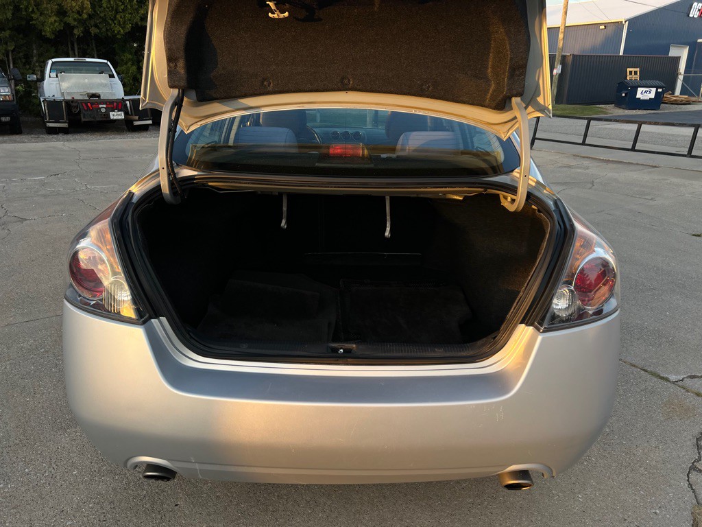 2010 Nissan Altima Image 31