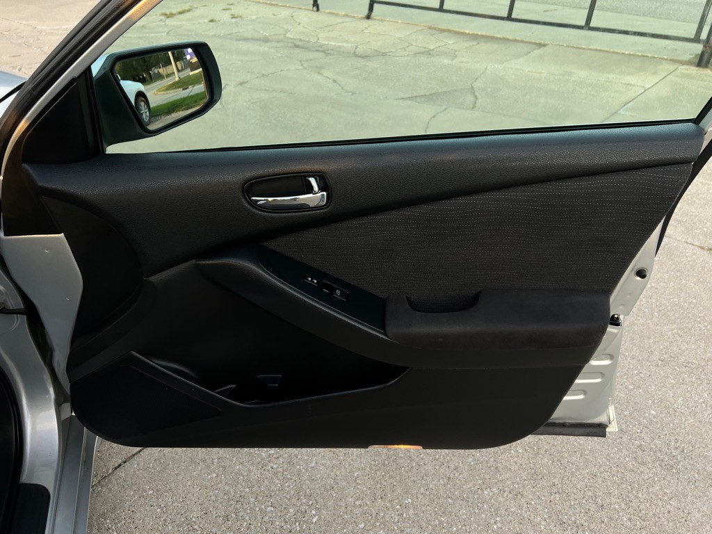 2010 Nissan Altima Image 36