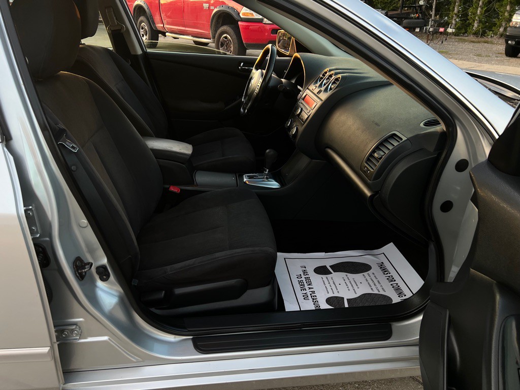2010 Nissan Altima Image 37