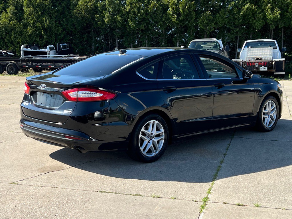 2016 Ford Fusion Image 4