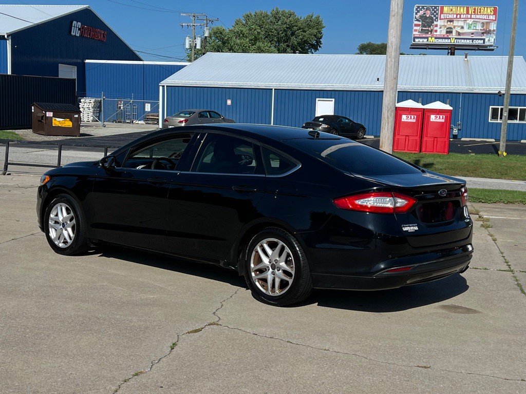 2016 Ford Fusion Image 8
