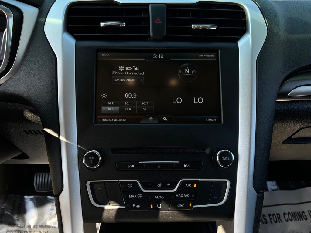 2016 Ford Fusion Image 22