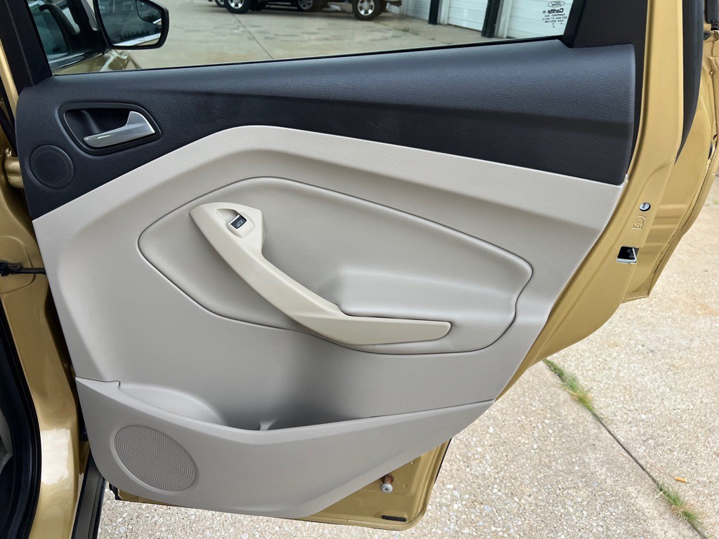 2014 Ford Escape Image 32