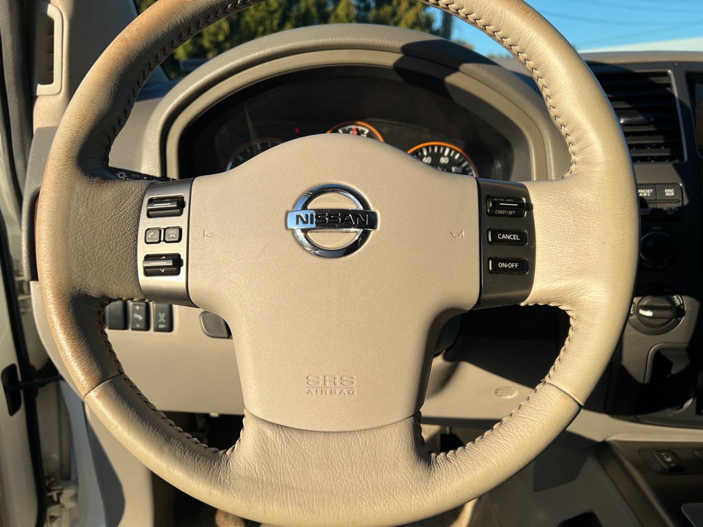 2010 Nissan Armada Image 16