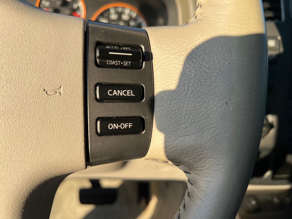 2010 Nissan Armada Image 17