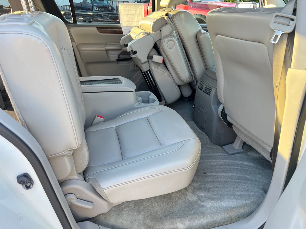 2010 Nissan Armada Image 32