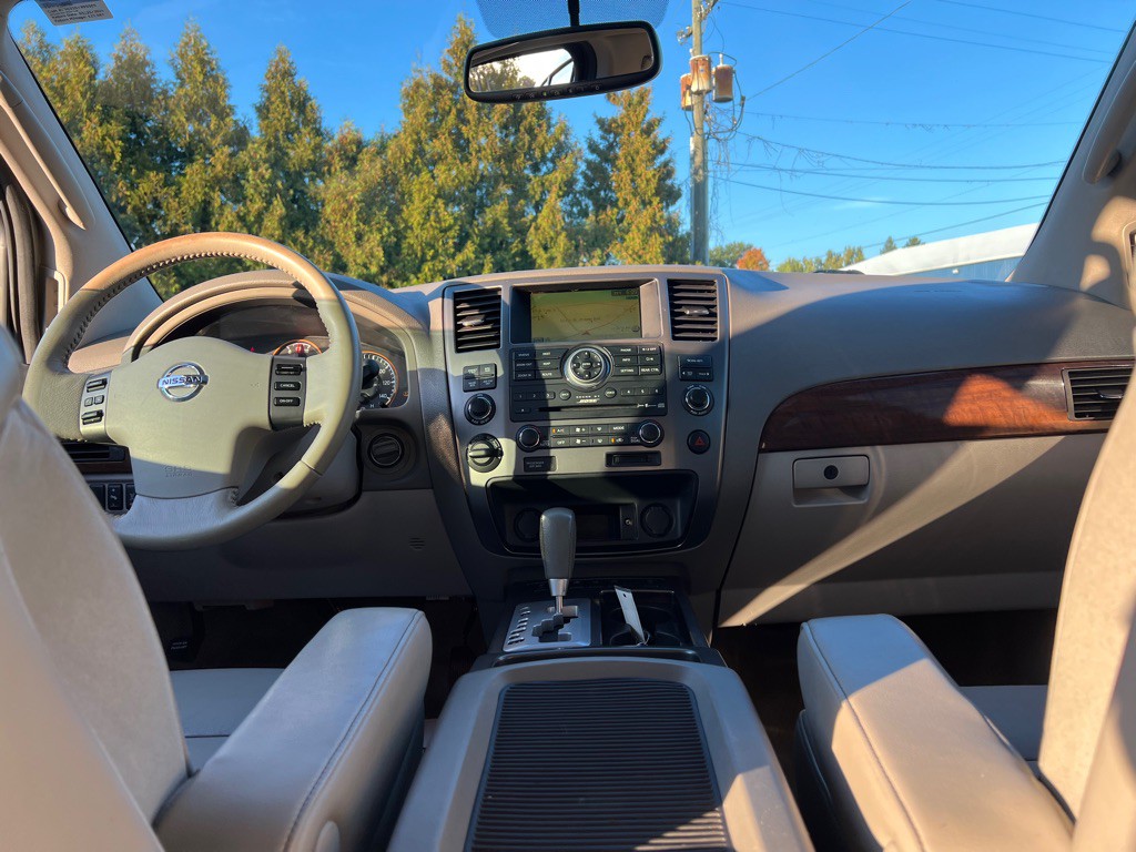 2010 Nissan Armada Image 36