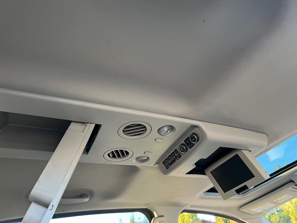 2010 Nissan Armada Image 41