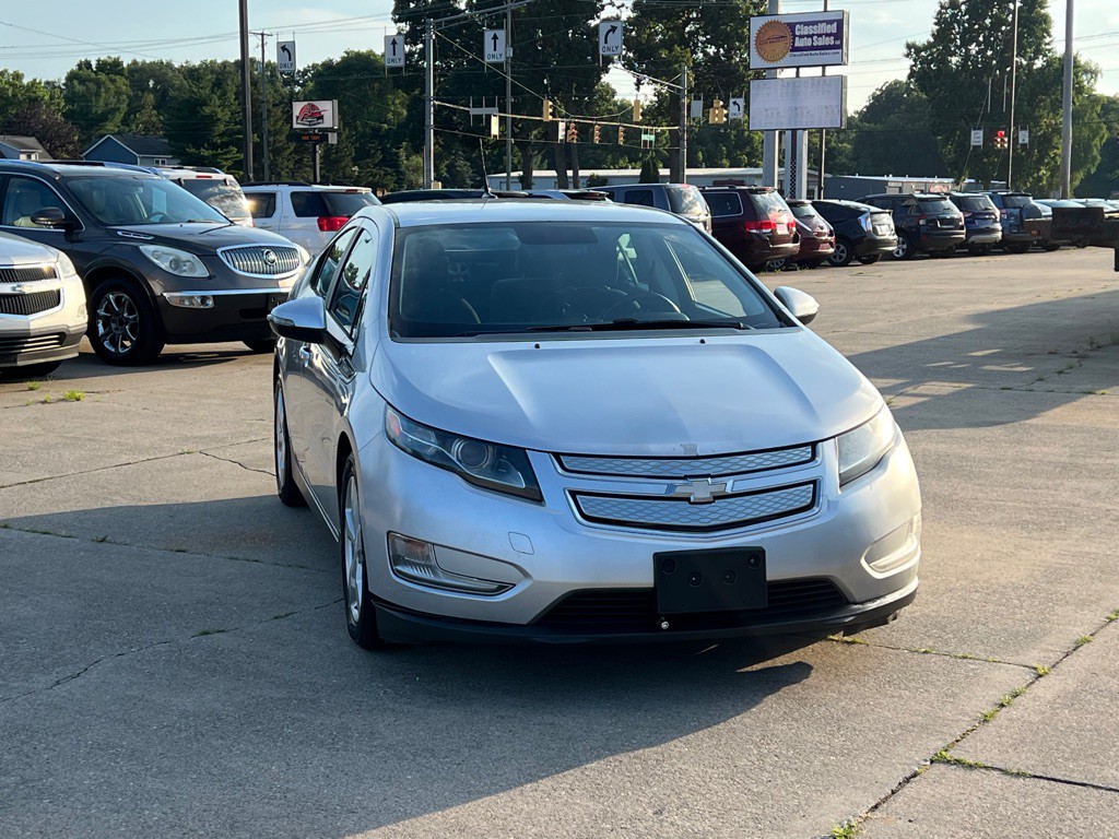 2013 Chevrolet Volt Image 2