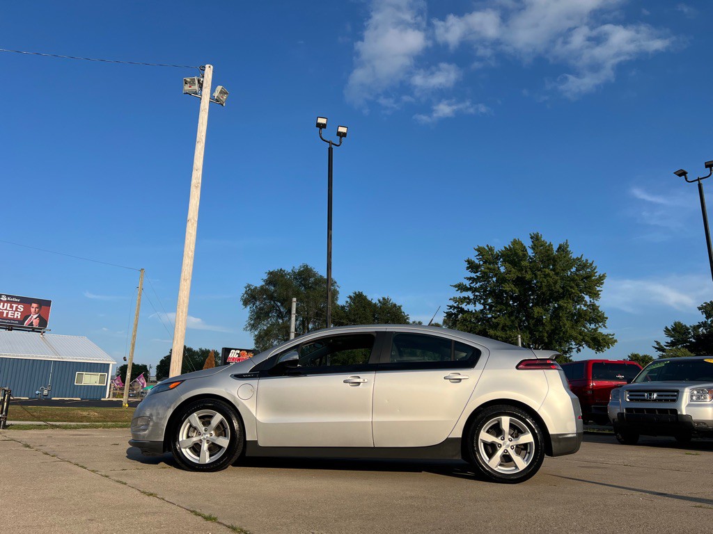 2013 Chevrolet Volt Image 10