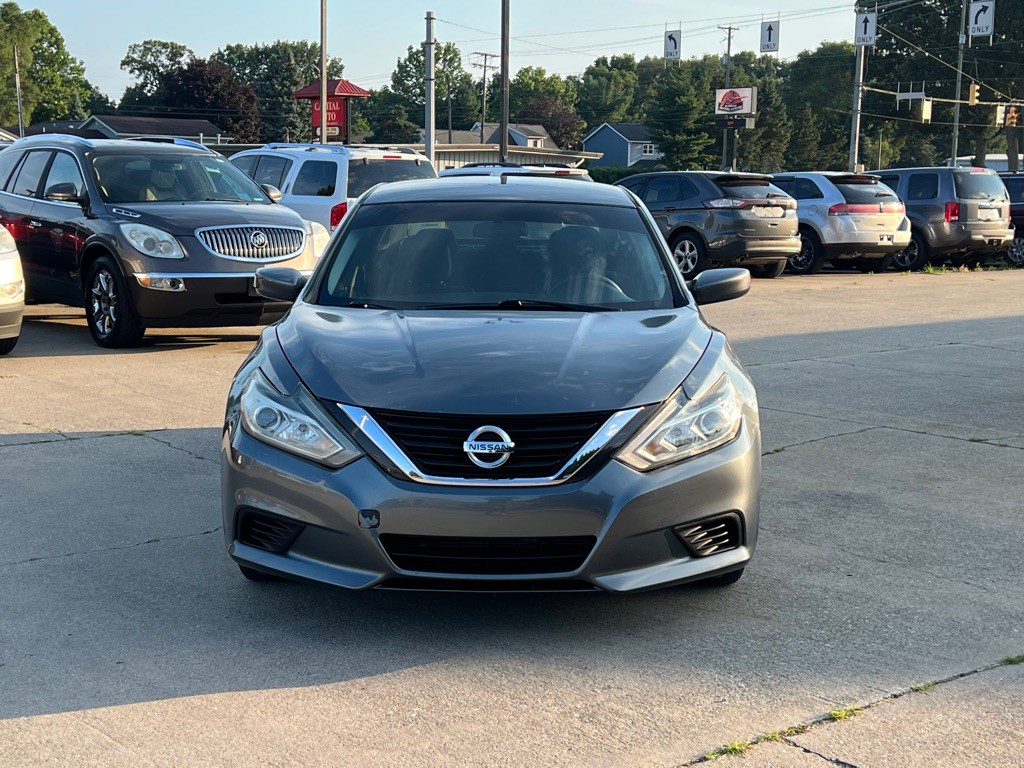 2016 Nissan Altima Image 2