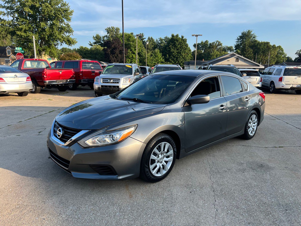 2016 Nissan Altima Image 11