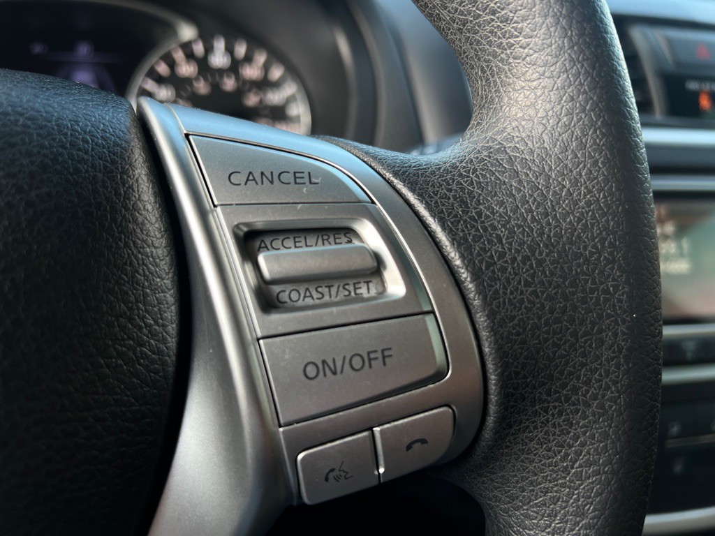 2016 Nissan Altima Image 21