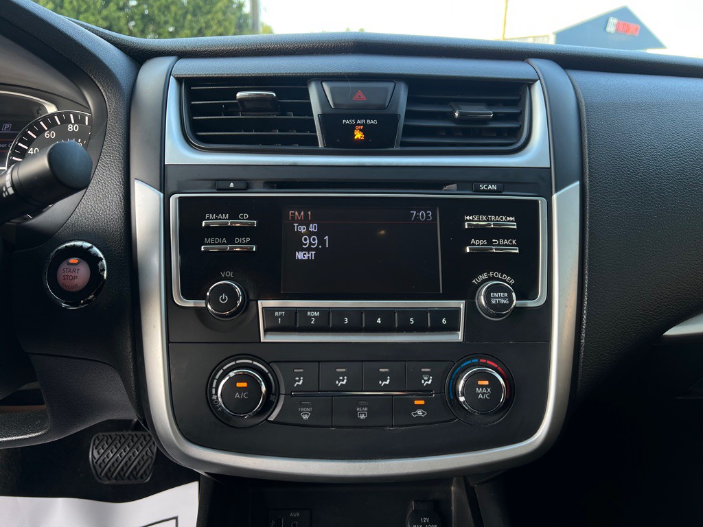 2016 Nissan Altima Image 23