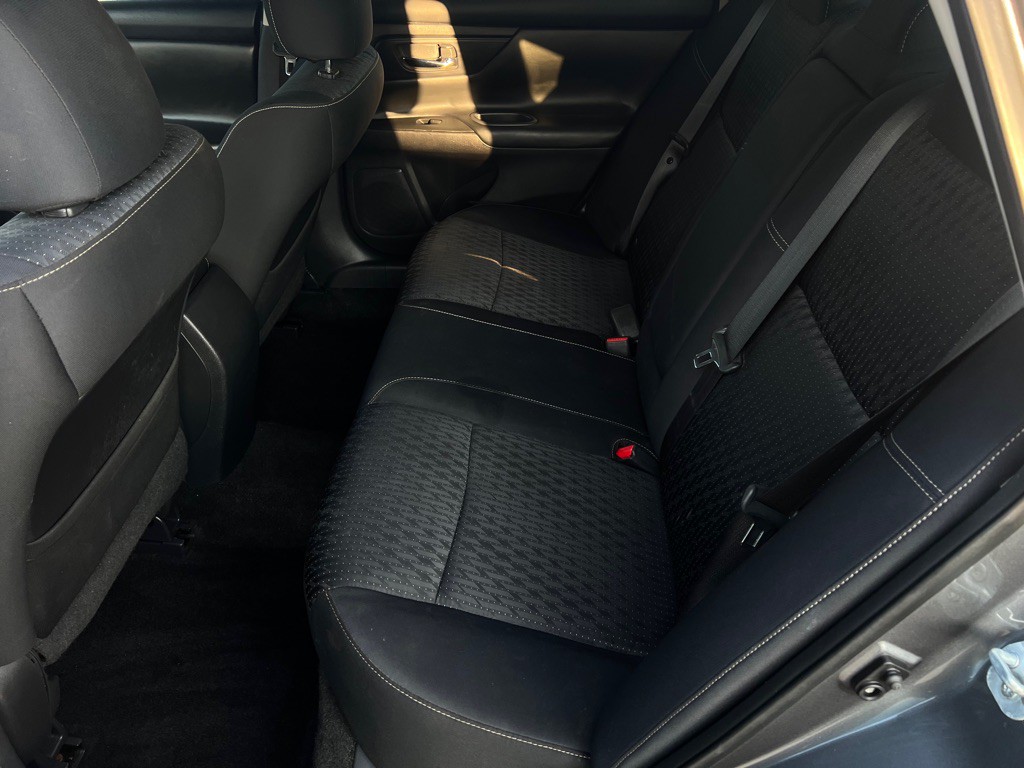 2016 Nissan Altima Image 28
