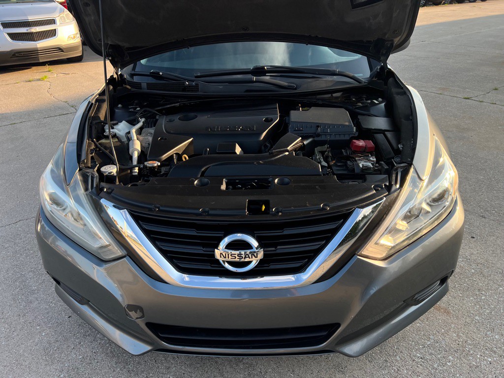 2016 Nissan Altima Image 37