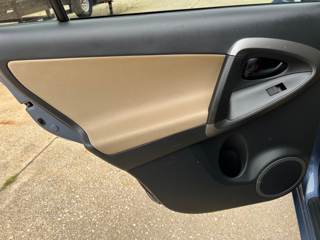 2012 Toyota Rav4 Image 31