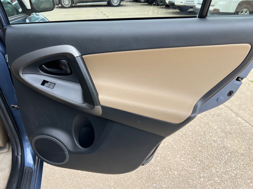 2012 Toyota Rav4 Image 35